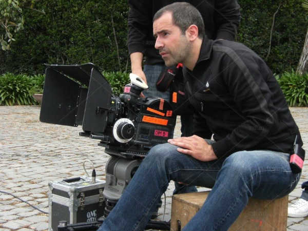 Il regista Paolo Geremei durante le riprese del film